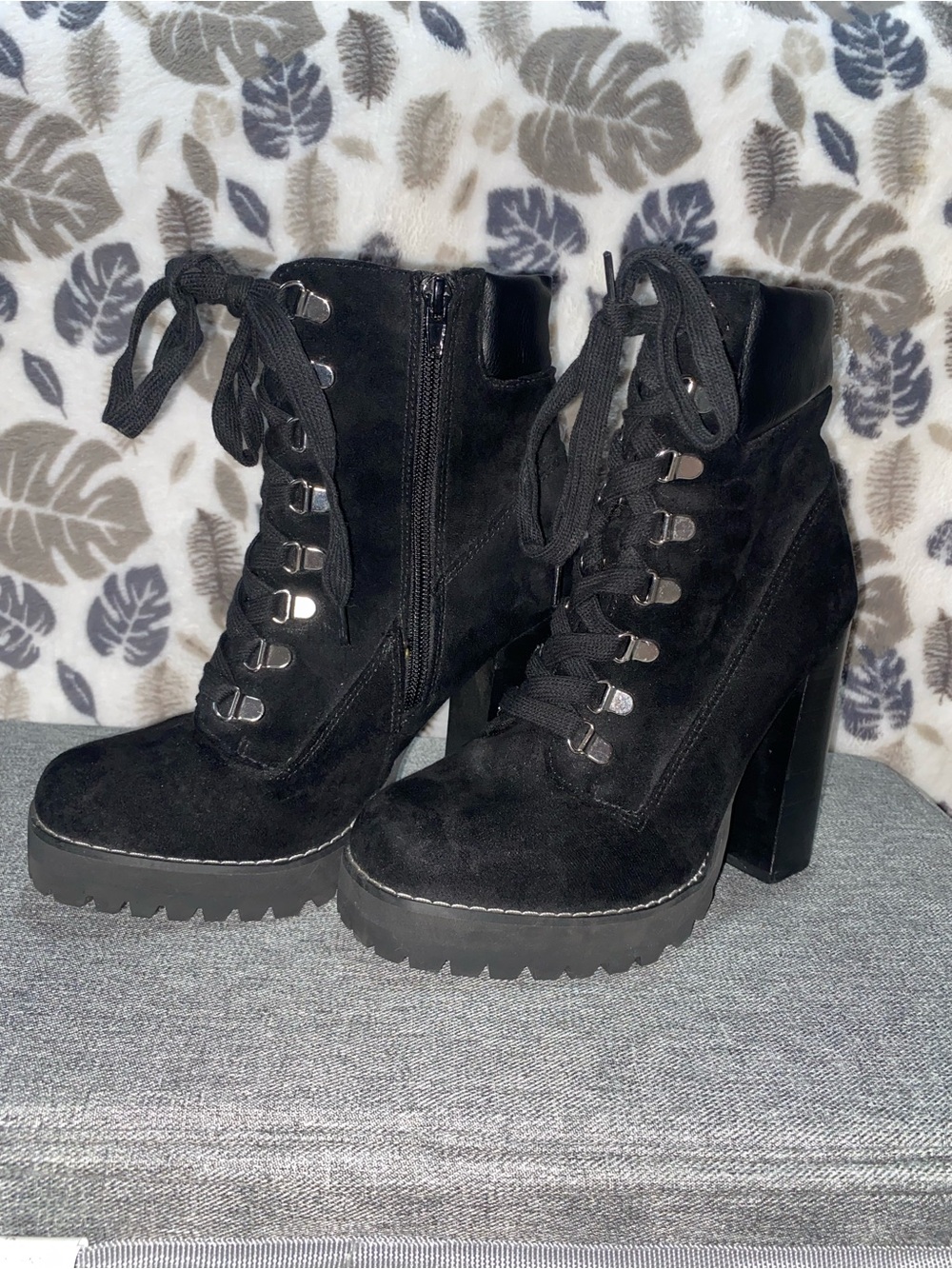 Steve Madden boots